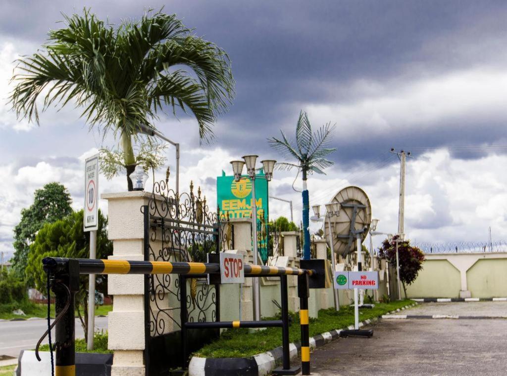 Eemjm Hotels And Suites Limited Uyo Exteriér fotografie